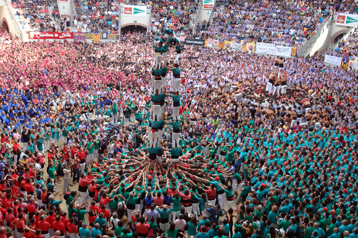 El Concurs penalitza els castells carregats