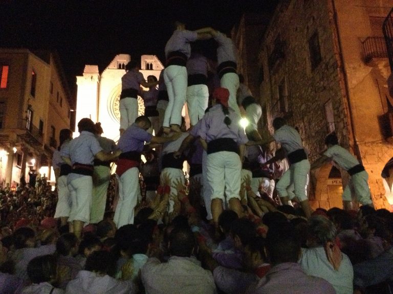 Prenent mides a la plaça