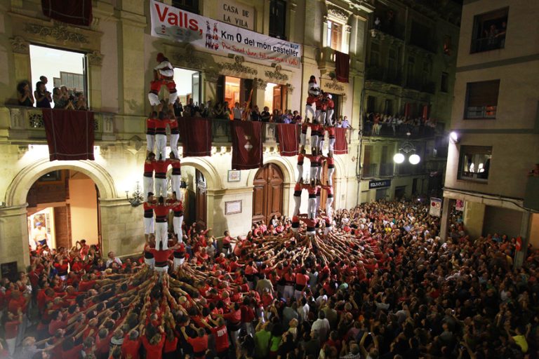 Sant Joan amb grans castells