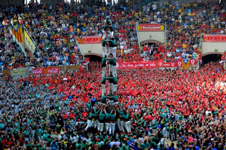 El 3de9 amb folre, el castell de referència