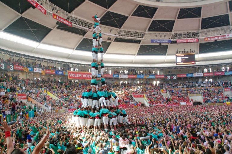Grans castells i xiulets