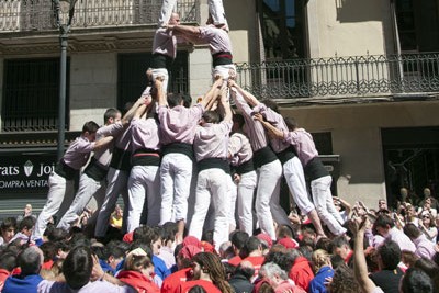 Solidaritat i represa de l’activitat a la plaça