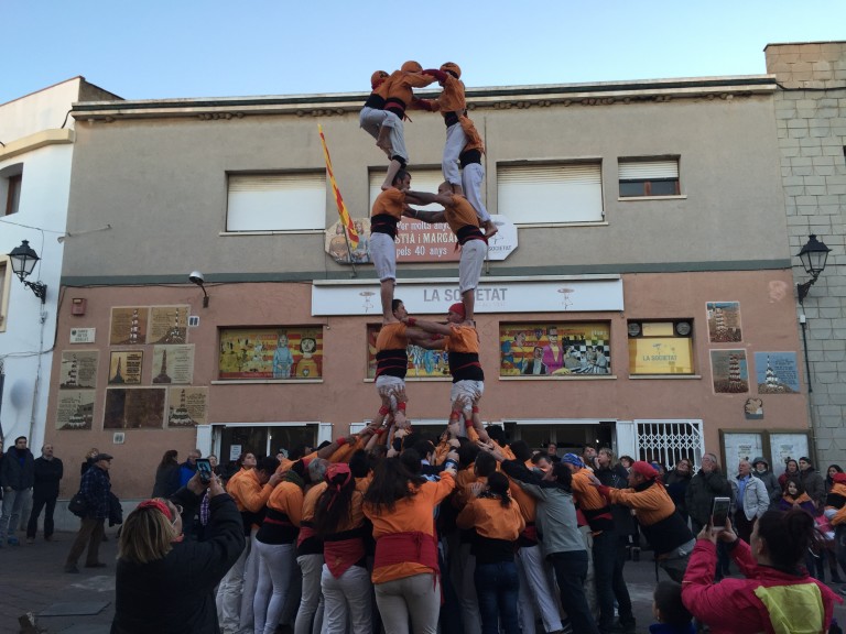 Colles que arrenquen i altres que hi sobreviuen