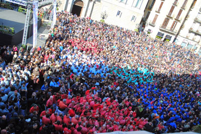 actuaciocastellersdesantspoblesecsantaeulaliafebrerde2015-11