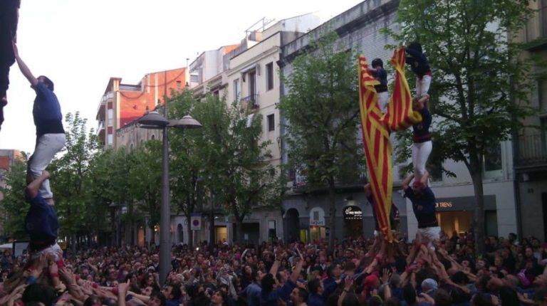Sant Jordi omple l’agenda castellera