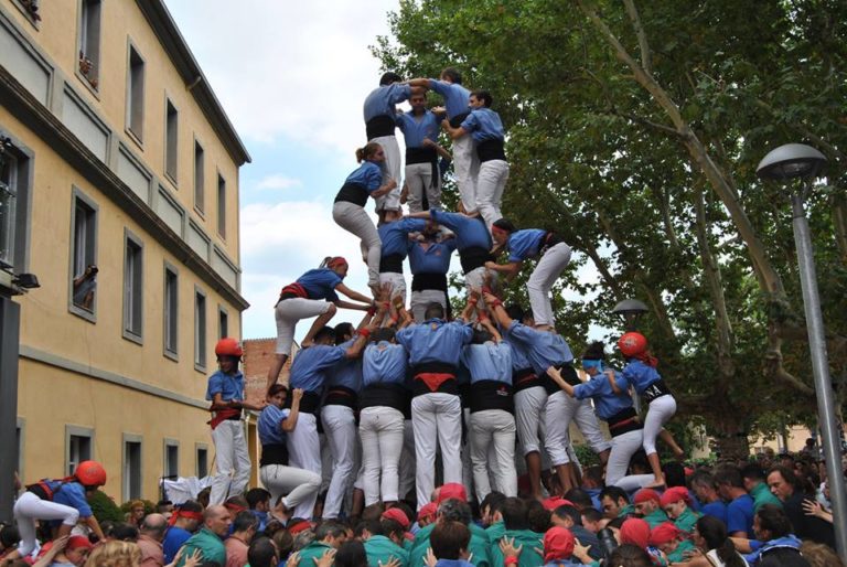 Als castells de 9, per la porta gran