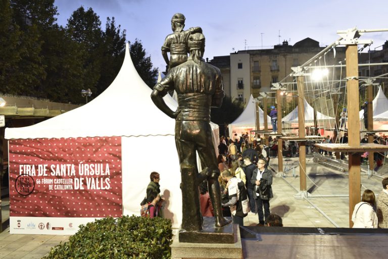 La Fira Castells ofereix tots els productes de temàtica castellera