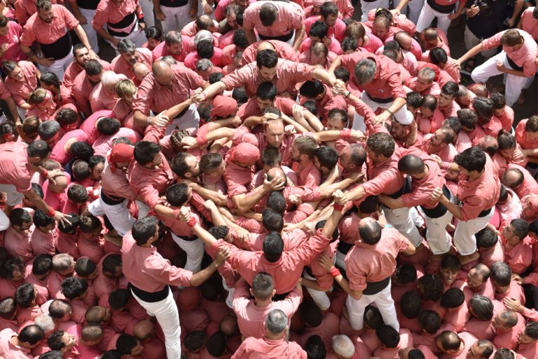 25 poblacions i 899 castells extraordinaris