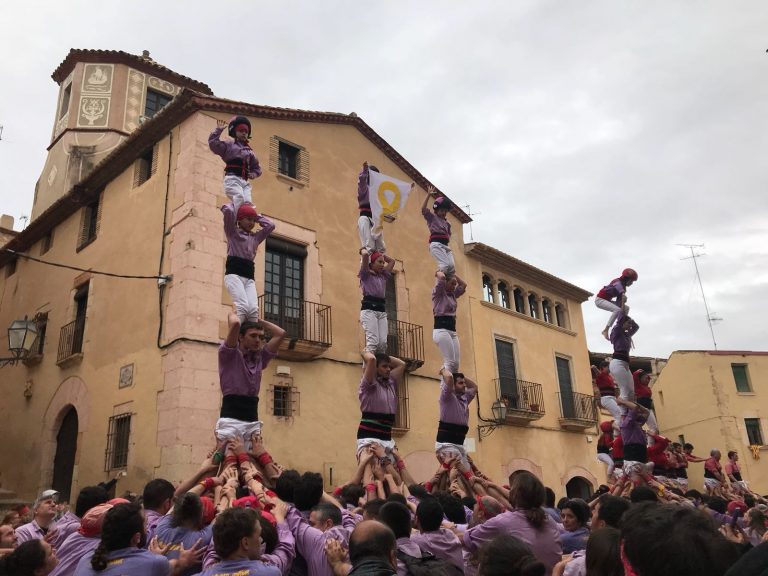 Els castells es mouen per la manifestació