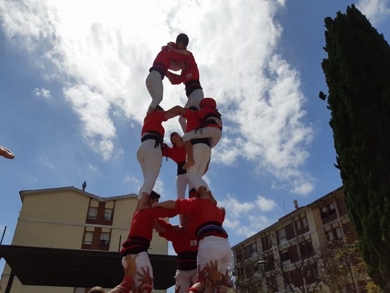 Castells de 6 que esdevenen murs