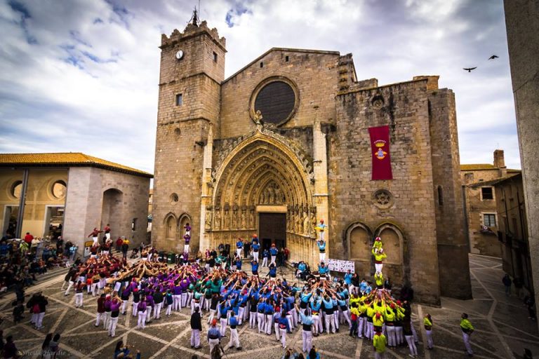 El món casteller arriba al centenar