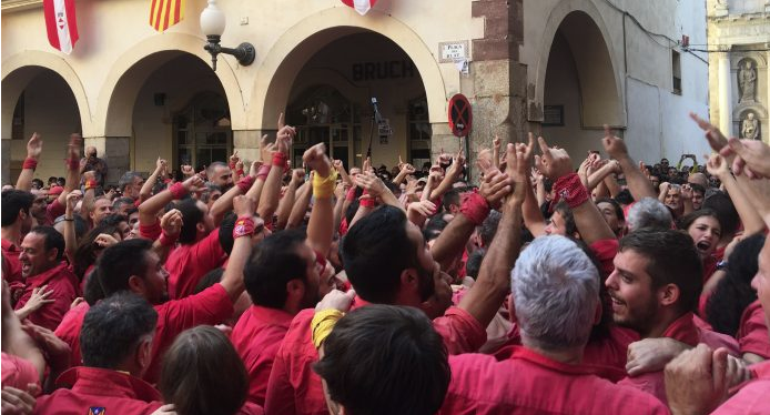 Resum 2019: Colla Joves, el 3de9sf, també de color vermell
