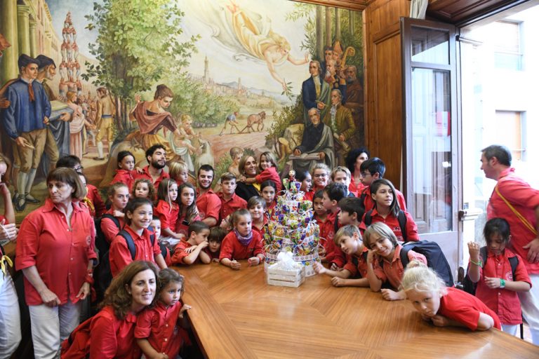 La Joves debat entre continuïtat i canvi