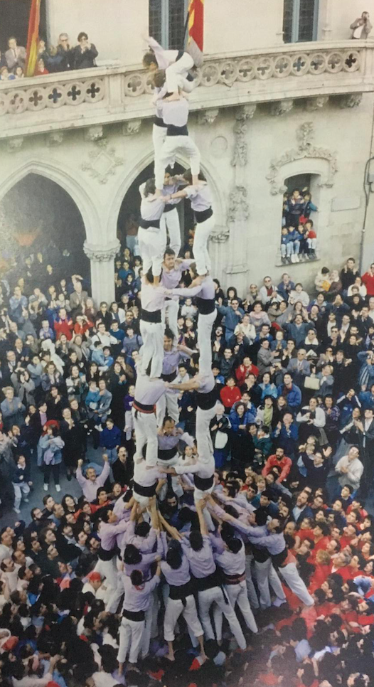 40de9: 1988: els Minyons arriben als 9 pisos i la Joves completa el primer 3de9f per Sant Fèlix