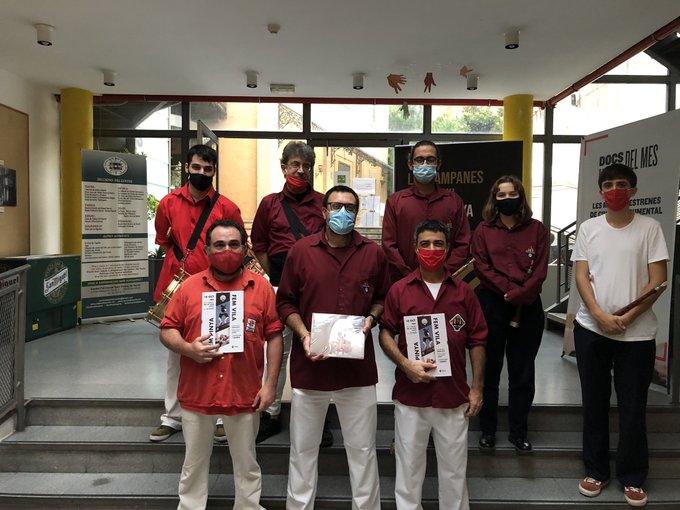 Els Castellers de Barcelona homenatgen Sarrià i les Corts