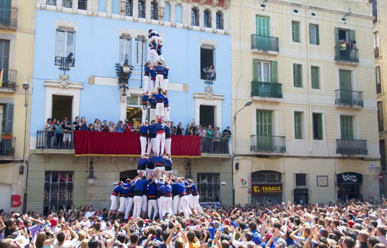 Grans castells: el 4de9 amb folre (1981-2019)