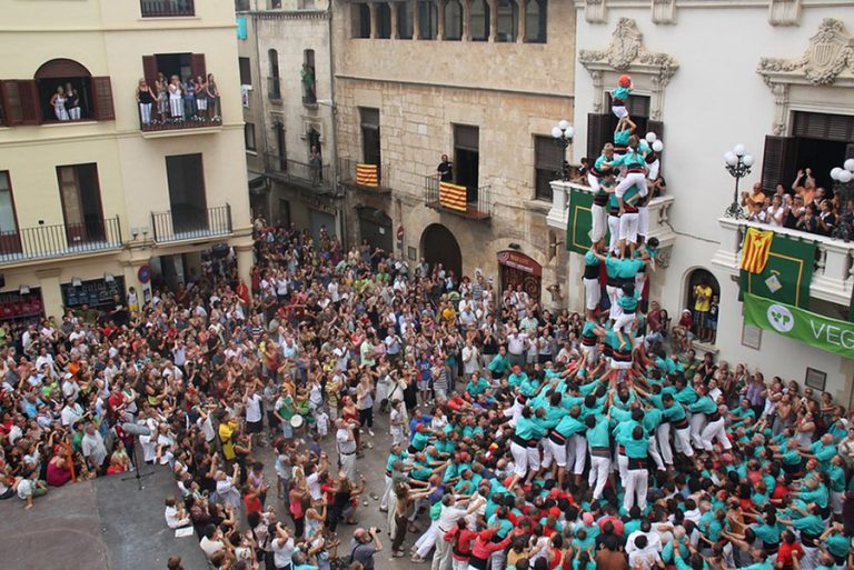 Grans castells: el 3de9 amb folre i l’agulla (2008-2019)