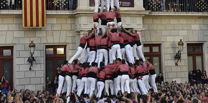Castells més accessibles, però més difícils