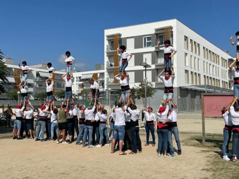 Els Castellers del Foix entren com a colla en formació