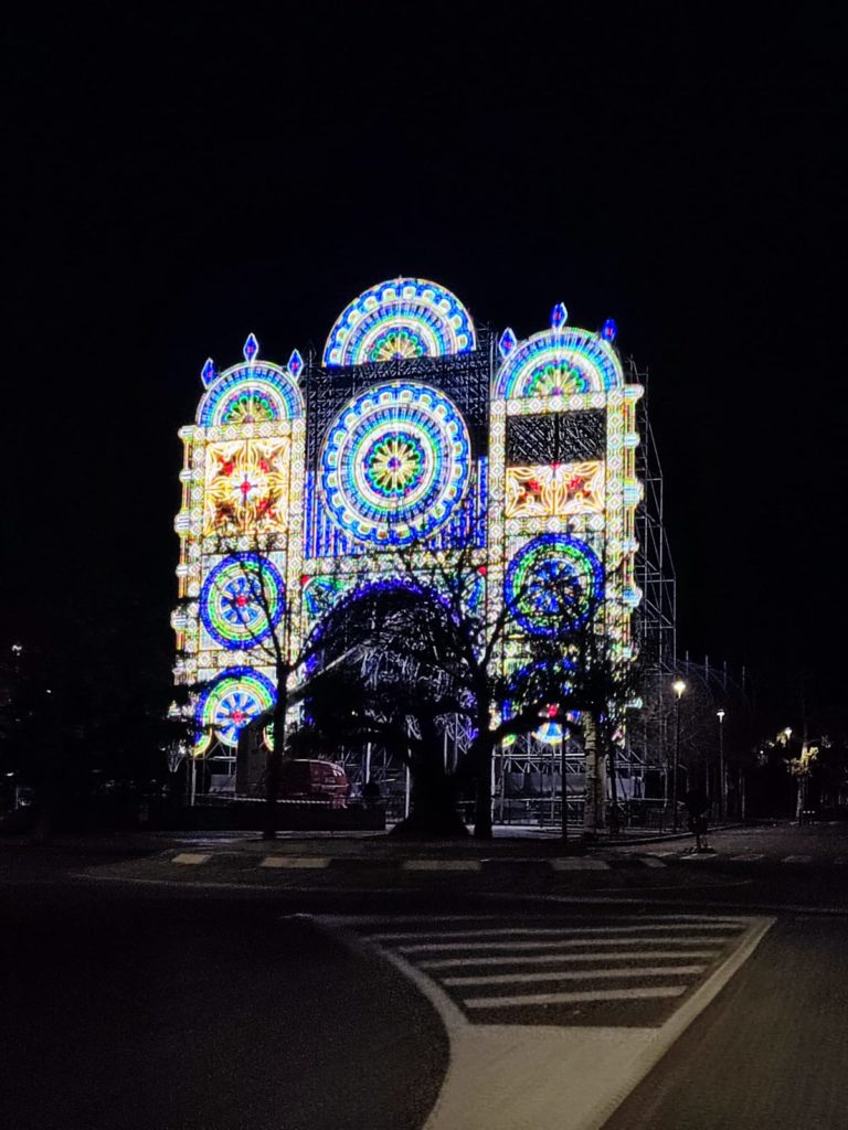 Valls s’il·lumina per les Decennals