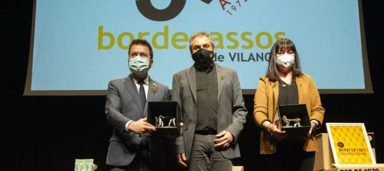 Els Bordegassos bufen les espelmes