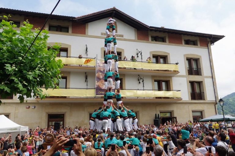 Les colles tornen a fer les maletes