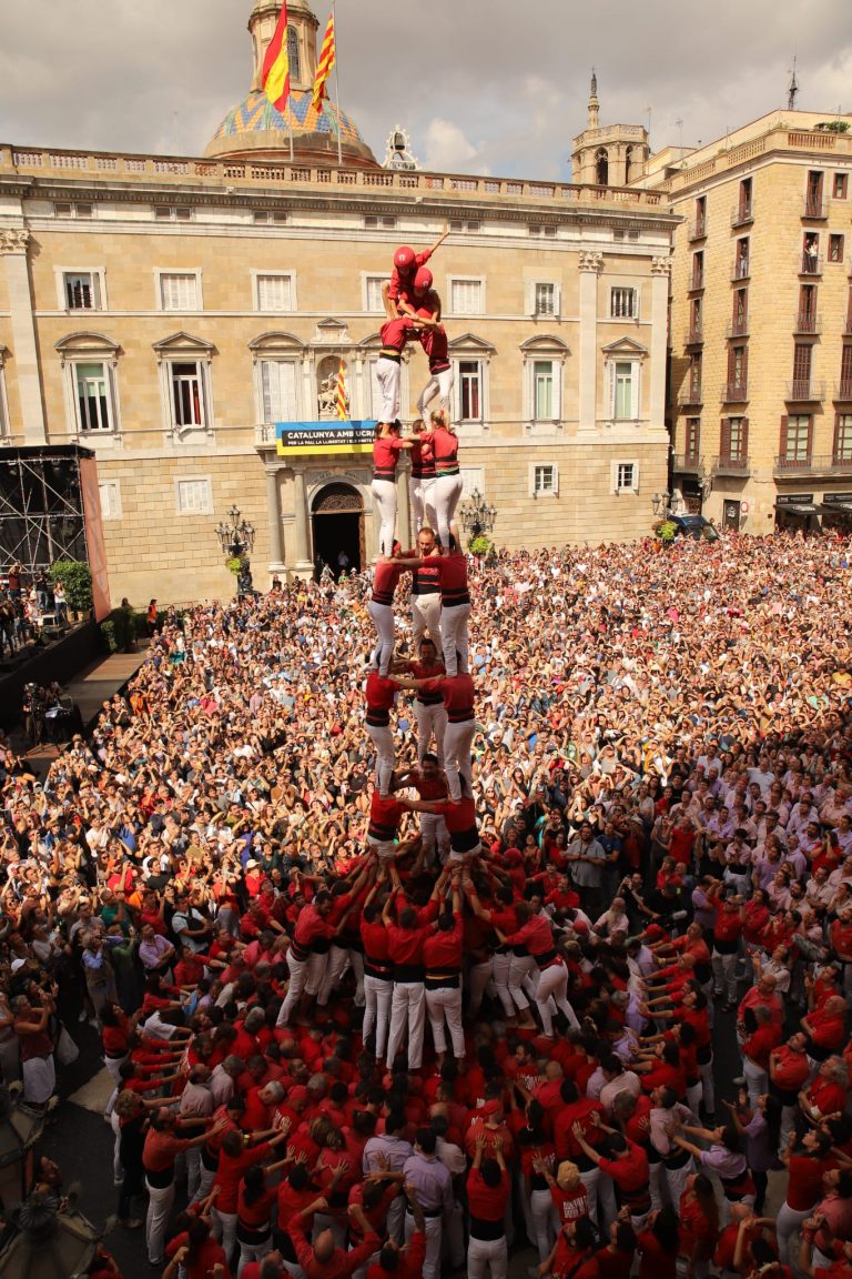 Castells de 9 dels Verds, la Joves, Minyons i uns esplèndids Moixiganguers