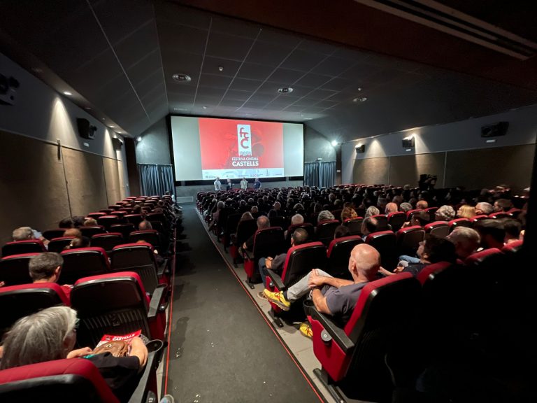 La represa castellera desperta emocions i omple el cinema