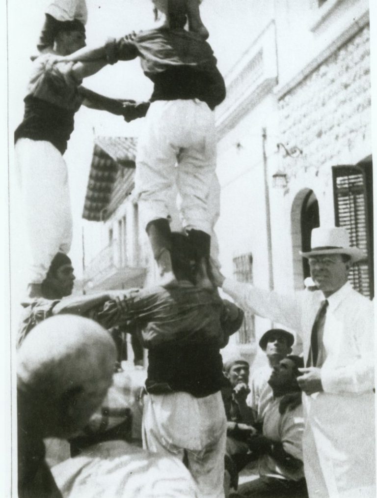 Pau Casals i els castells arriben al teatre
