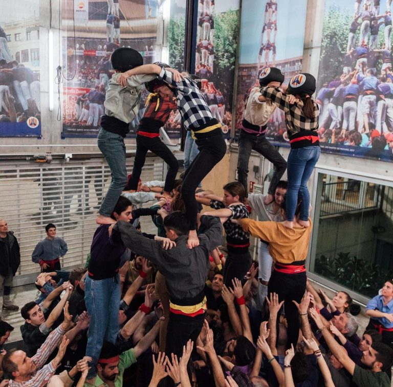 La clàssica i el pilar superior busquen l’entrada