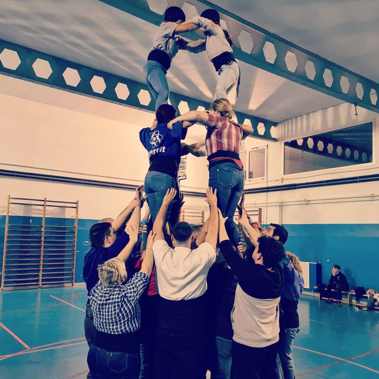 Dues colles perdrien la condició de ple dret