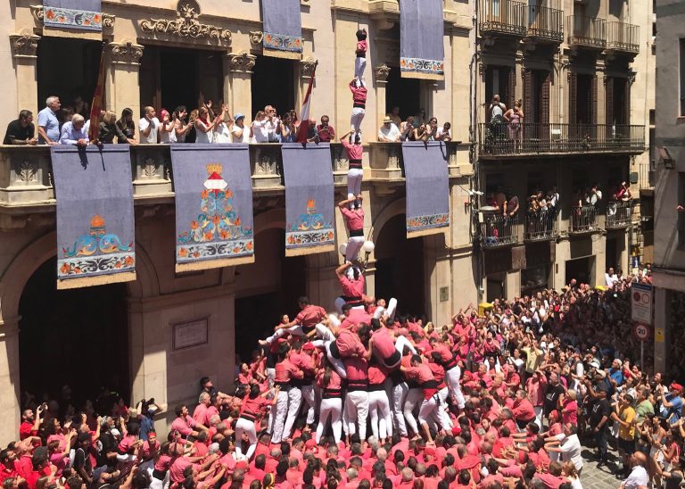 Sant Joan atorga galons a la Colla Vella
