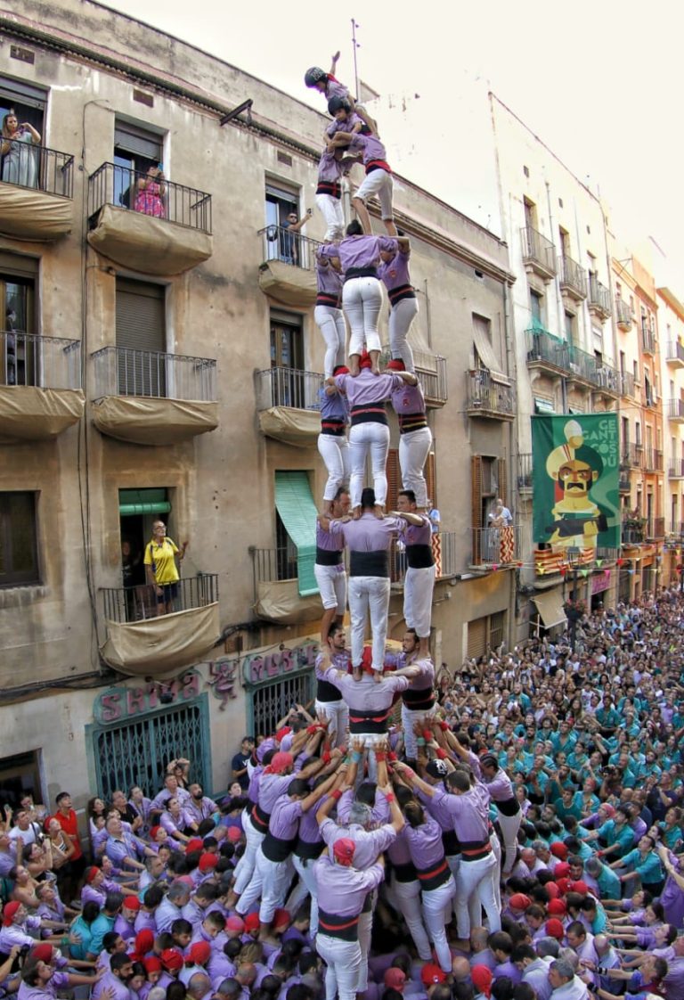 Sant Roc reparteix alegries, també compartides per les colles d’Altafulla i Castelldefels