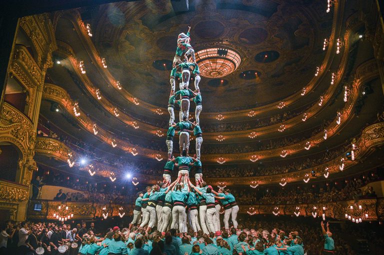 Majestuositat al Liceu, manilles a Terrassa i castells de 9 a Lleida