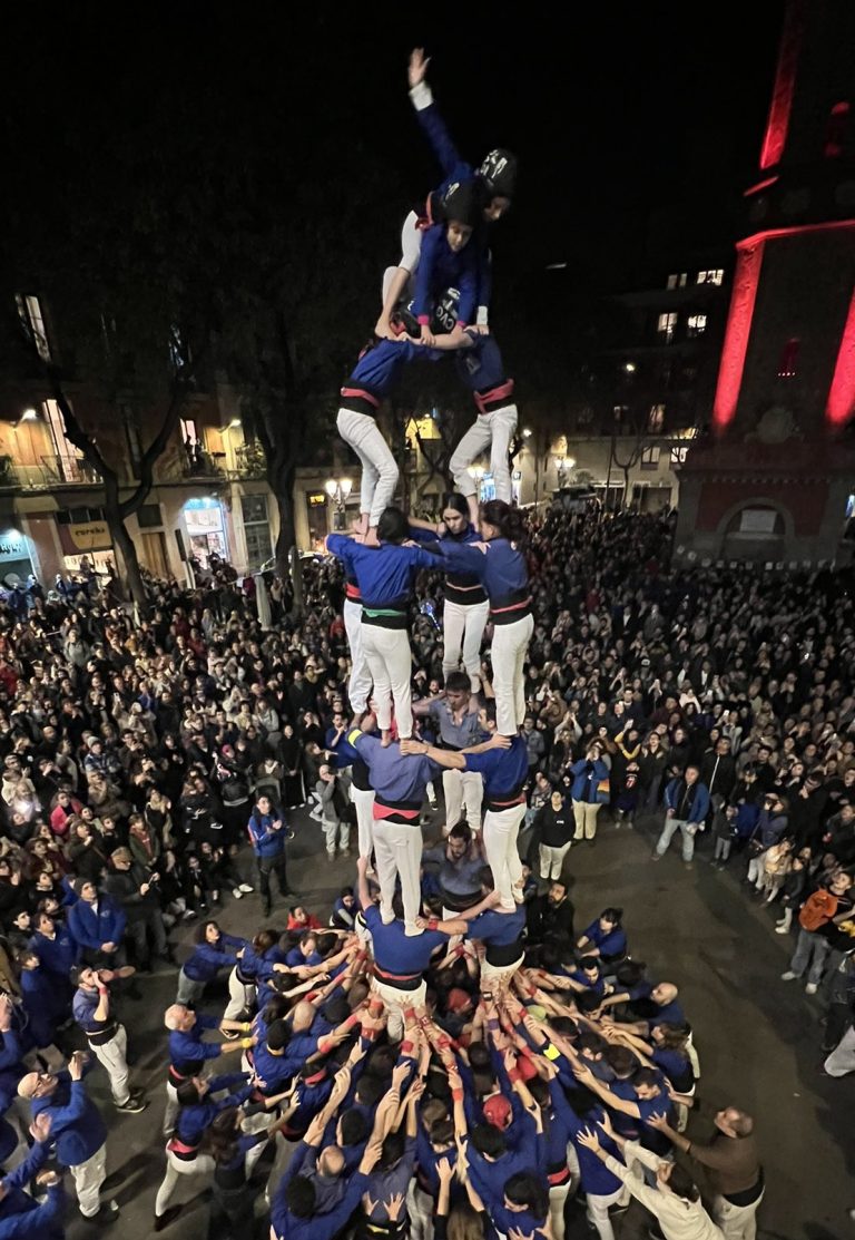 Els Castellers de la Vila de Gràcia encapçalen el Baròmetre amb el primer castell de 7 de la temporada