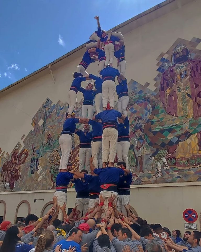Una dotzena d’estrenes per encetar el maig