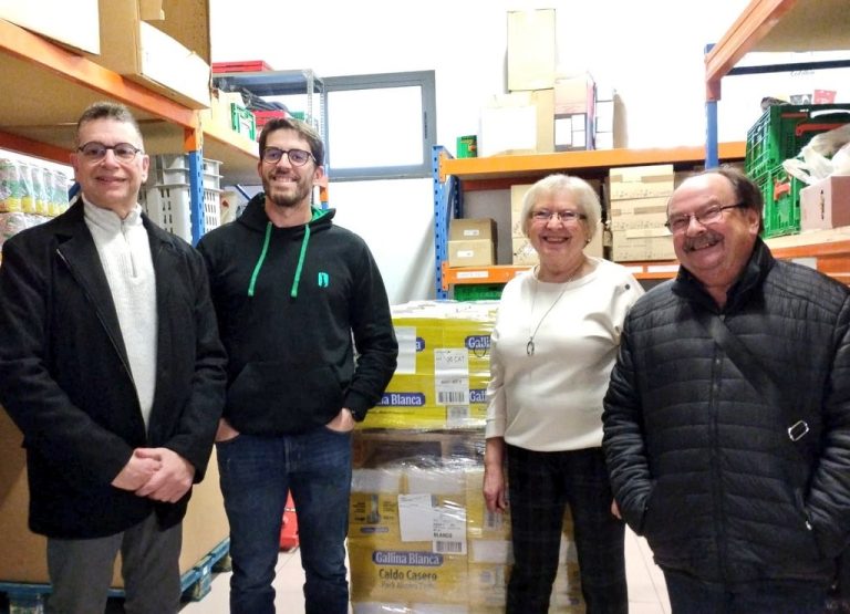 Deu anys repartint solidaritat castellera
