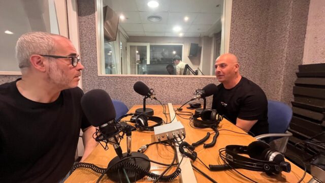 Des de la plaça del Blat: Manel Urbano i Francesc Anglès