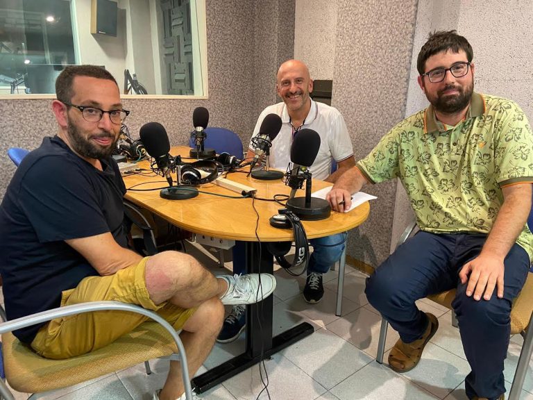 Des de la plaça del Blat: Vilallonga, Constantí i Sitges