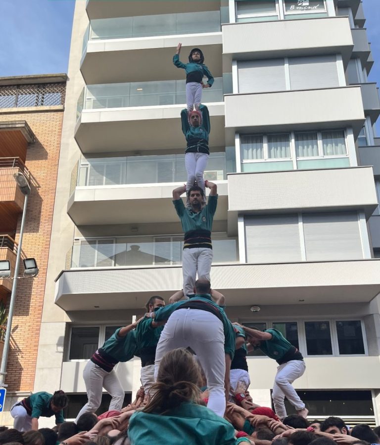 Els Esperxats amplien els mèrits