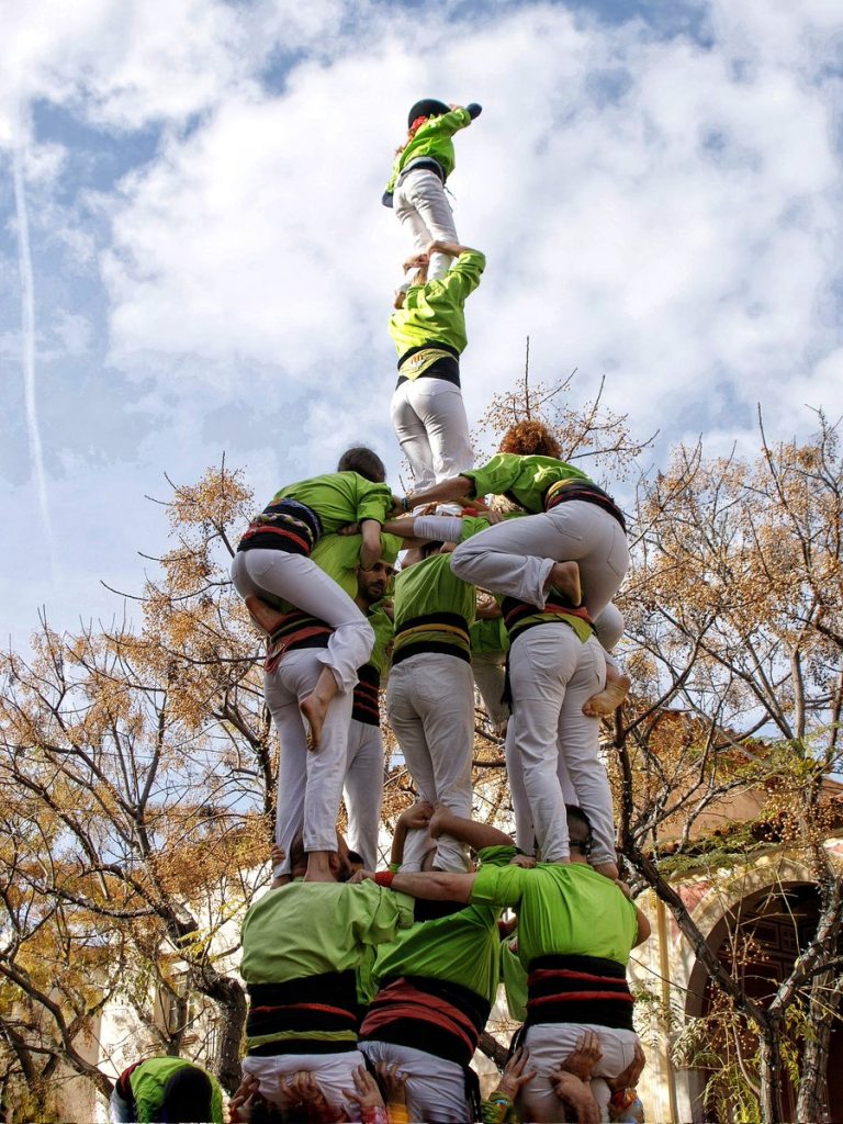 Estrena de Viladecans i castells sota zero a Andorra