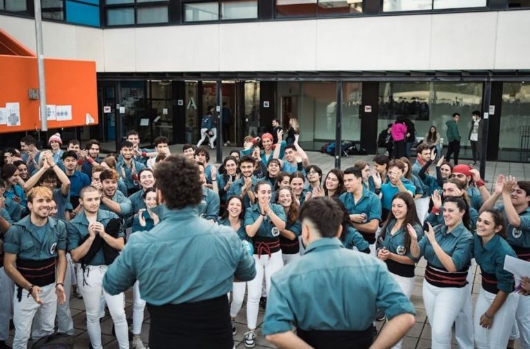 Aprendre a liderar: castells universitaris com a escola intensiva