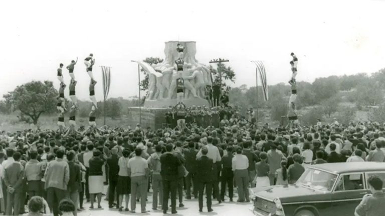 Del somni a la pedra: 50 anys del Quatre de Vuit